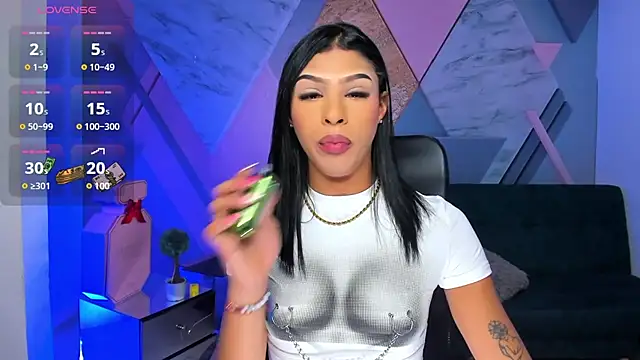 keytinthomson  online show from September 26, 2025, 7:21 pm