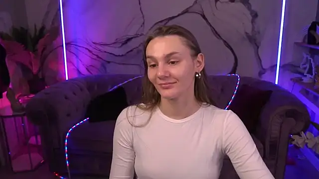 DiamondGoldie online show from September 13, 2025, 7:30 am