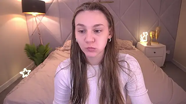 DiamondGoldie online show from November 19, 2025, 8:20 pm