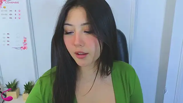 Snapshot of Kuro_Ren chatting on September 23, 2025, 2:13 pm Kuro Ren online show from September 23, 2025, 2:13 pm