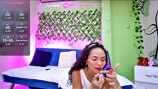 Karen Ariass online show from April 20, 2026, 1:24 pm