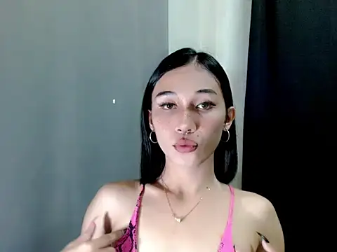 Snapshot of Urfucking_khloe1 chatting on December 4, 2025, 11:04 pm Urfucking khloe1 online show from December 4, 2025, 11:04 pm