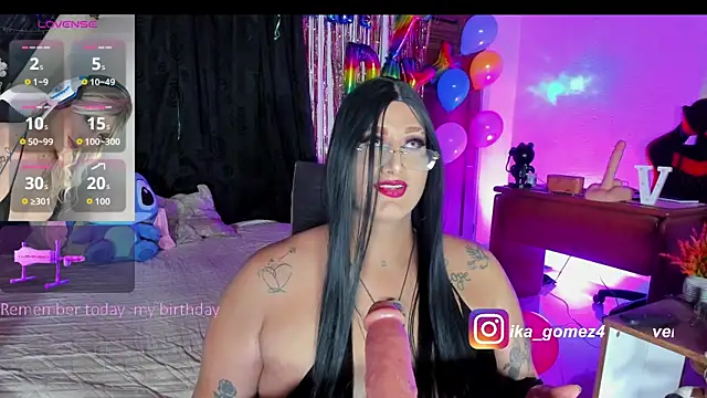 Snapshot of Sweetveronik_44 chatting on June 6, 2026, 4:50 am Sweetveronik 44 online show from June 6, 2026, 4:50 am