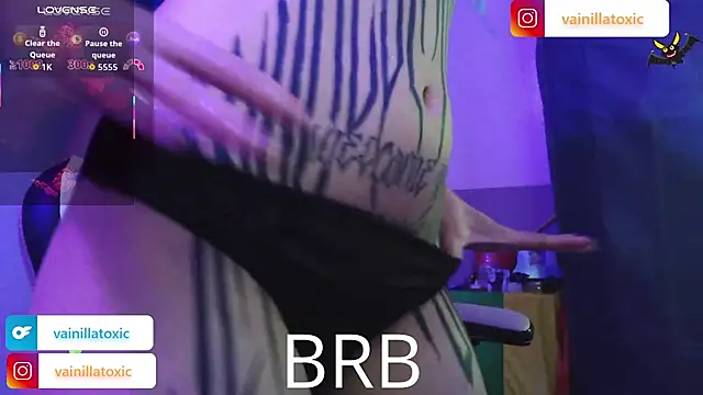 Snapshot of vainilla_doll chatting on February 20, 2026, 12:18 am vainilla doll online show from February 20, 2026, 12:18 am