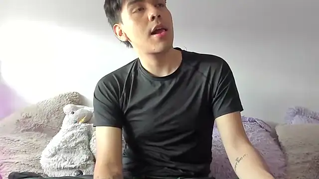 Snapshot of Axel_Hunter chatting on June 4, 2026, 4:44 pm Axel Hunter online show from June 4, 2026, 4:44 pm