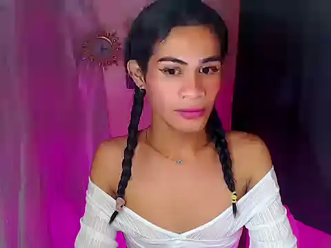 Snapshot of bellalot chatting on December 16, 2025, 10:14 pm bellalot online show from December 16, 2025, 10:14 pm