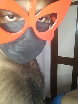 00USER online show from December 16, 2025, 10:03 pm