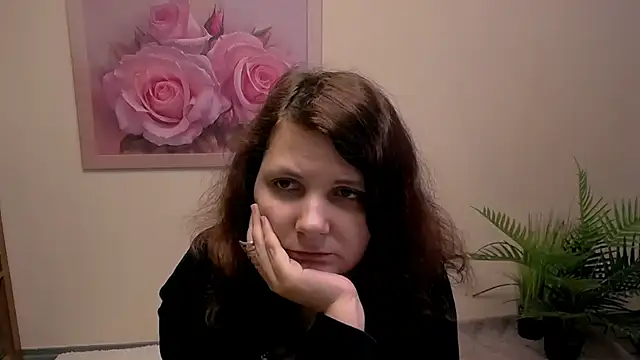 Snapshot of TwoBigSuns chatting on May 20, 2026, 8:00 am TwoBigSuns online show from May 20, 2026, 8:00 am