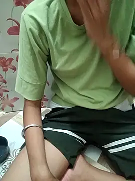 Snapshot of Meenaksi-singh chatting on September 20, 2025, 11:54 pm Meenaksi-singh online show from September 20, 2025, 11:54 pm