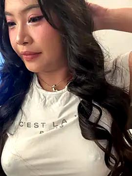 Snapshot of jinawaves chatting on December 22, 2025, 7:19 am jinawaves online show from December 22, 2025, 7:19 am