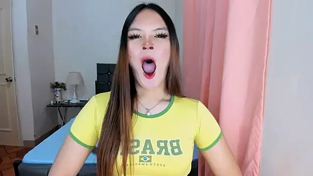 Snapshot of ameliamaureen chatting on November 15, 2025, 1:42 am ameliamaureen online show from November 15, 2025, 1:42 am