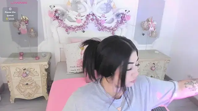 MeganStar   online show from November 22, 2025, 12:04 pm