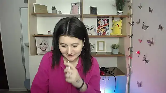 Katrin kiss  online show from April 4, 2026, 12:45 pm