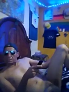Snapshot of Juniorharo1982 chatting on June 11, 2026, 10:01 am Juniorharo1982 online show from June 11, 2026, 10:01 am