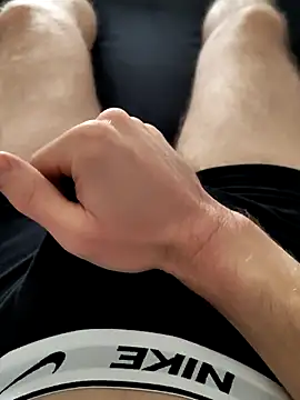 Snapshot of _-neo-_ chatting on November 9, 2025, 11:47 am -neo- online show from November 9, 2025, 11:47 am