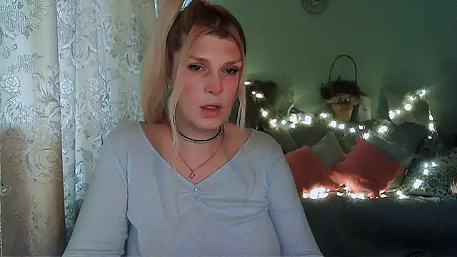 Snapshot of TsPostophere chatting on February 7, 2025, 11:12 am TsPostophere online show from February 7, 2025, 11:12 am