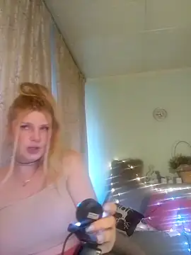 Snapshot of TsPostophere chatting on March 8, 2025, 1:47 pm TsPostophere online show from March 8, 2025, 1:47 pm