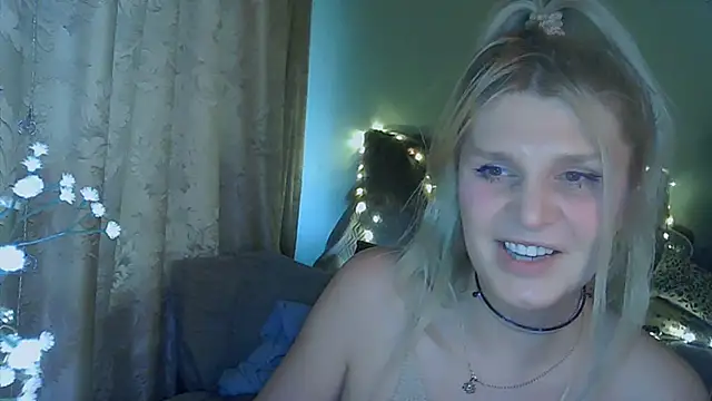 Snapshot of TsPostophere chatting on March 2, 2025, 2:25 pm TsPostophere online show from March 2, 2025, 2:25 pm