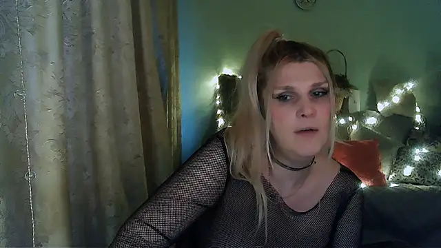 Snapshot of TsPostophere chatting on February 2, 2025, 1:41 pm TsPostophere online show from February 2, 2025, 1:41 pm