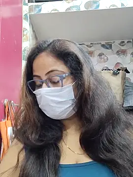 nisha 1110 online show from February 14, 2026, 2:39 pm