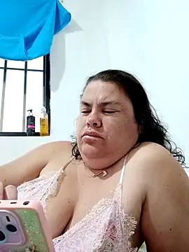 Snapshot of yaneth_ chatting on October 28, 2025, 10:58 am yaneth online show from October 28, 2025, 10:58 am