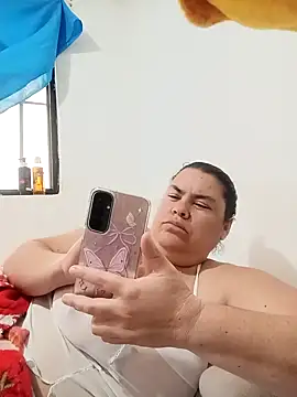 Snapshot of yaneth_ chatting on October 14, 2025, 11:33 am yaneth online show from October 14, 2025, 11:33 am