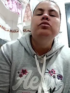 Snapshot of yaneth_ chatting on October 19, 2025, 11:18 pm yaneth online show from October 19, 2025, 11:18 pm