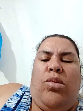 Snapshot of yaneth_ chatting on November 18, 2025, 12:04 am yaneth online show from November 18, 2025, 12:04 am