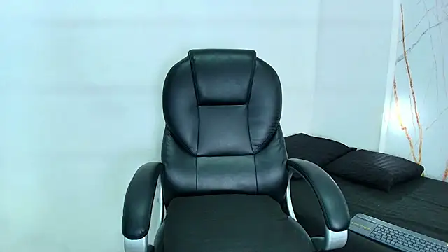 Karla hilton1 online show from March 10, 2026, 11:47 am