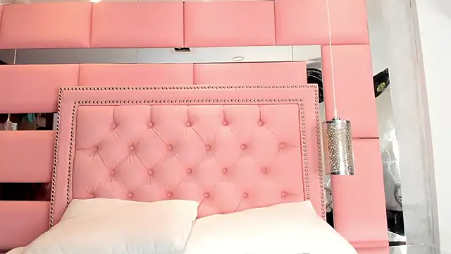 Snapshot of LiliCarterm chatting on January 10, 2026, 7:20 pm LiliCarterm online show from January 10, 2026, 7:20 pm