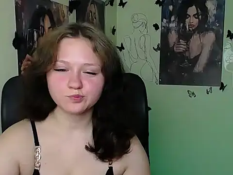 Snapshot of LadyAlice_ chatting on June 29, 2026, 6:20 am LadyAlice online show from June 29, 2026, 6:20 am