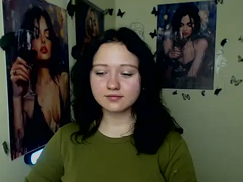 LadyAlice  online show from November 10, 2025, 7:02 am