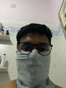 VVcouple online show from April 6, 2026, 7:37 pm