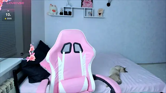 MiaScarlettt online show from October 3, 2025, 7:04 pm