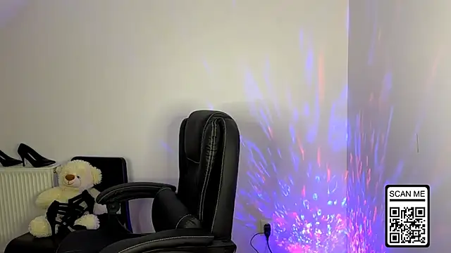 Snapshot of Ruthless_111 chatting on October 29, 2025, 8:41 pm Ruthless 111 online show from October 29, 2025, 8:41 pm