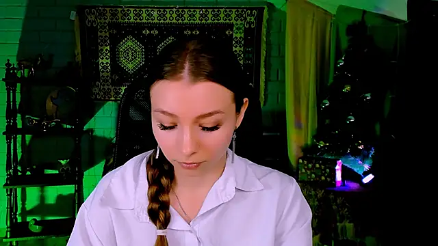 JulieDaniel online show from January 12, 2026, 8:32 am