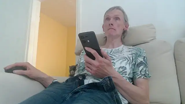 k74robert online show from October 24, 2025, 10:58 am