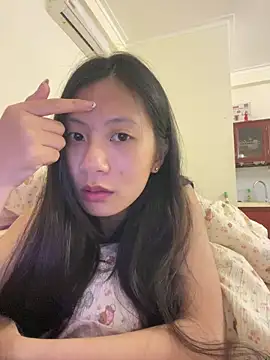 Lil-Gi online show from November 18, 2025, 5:38 pm