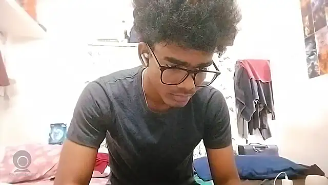 Snapshot of Rahulisagoodguy chatting on November 4, 2025, 9:02 am Rahulisagoodguy online show from November 4, 2025, 9:02 am