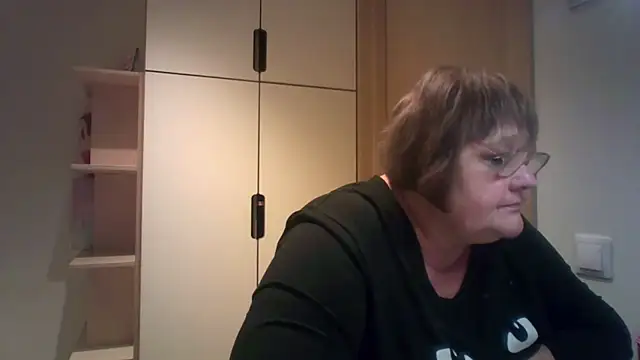 Snapshot of rewa666 chatting on October 17, 2025, 4:42 pm rewa666 online show from October 17, 2025, 4:42 pm