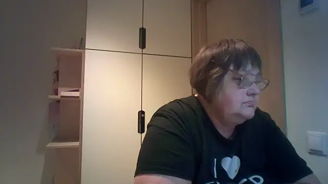 Snapshot of rewa666 chatting on October 9, 2025, 4:57 am rewa666 online show from October 9, 2025, 4:57 am