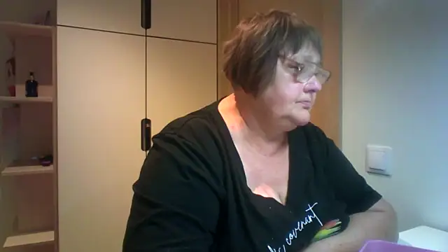 Snapshot of rewa666 chatting on October 1, 2025, 4:55 pm rewa666 online show from October 1, 2025, 4:55 pm