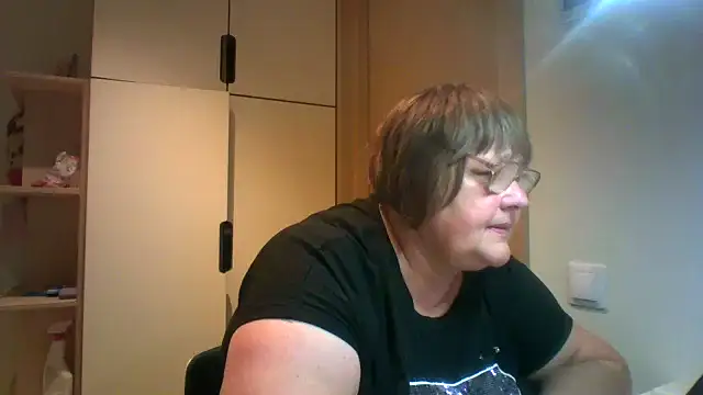 Snapshot of rewa666 chatting on September 15, 2025, 5:02 pm rewa666 online show from September 15, 2025, 5:02 pm