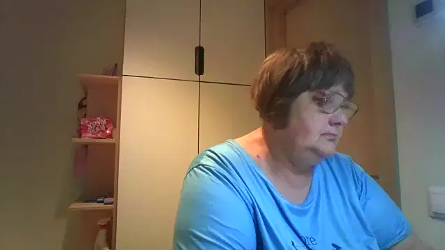 Snapshot of rewa666 chatting on September 18, 2025, 4:15 am rewa666 online show from September 18, 2025, 4:15 am