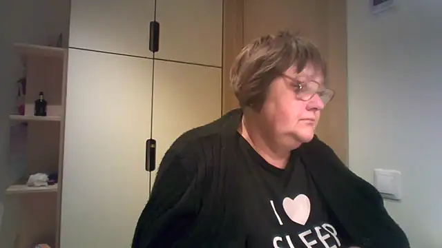 Snapshot of rewa666 chatting on October 2, 2025, 5:00 am rewa666 online show from October 2, 2025, 5:00 am