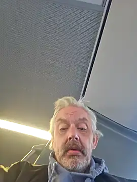 Snapshot of Fonse1860 chatting on November 5, 2025, 9:23 am Fonse1860 online show from November 5, 2025, 9:23 am