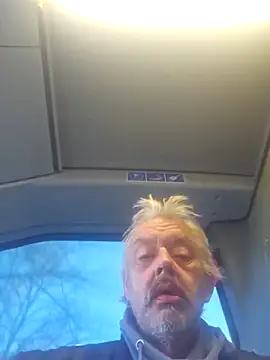 Snapshot of Fonse1860 chatting on November 28, 2025, 9:31 am Fonse1860 online show from November 28, 2025, 9:31 am