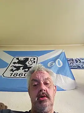 Snapshot of Fonse1860 chatting on April 30, 2026, 7:04 am Fonse1860 online show from April 30, 2026, 7:04 am
