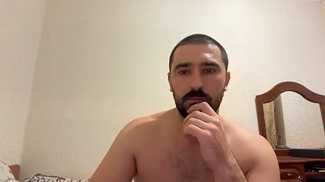 Snapshot of Hard_to_Obey chatting on October 29, 2025, 8:41 pm Hard to Obey online show from October 29, 2025, 8:41 pm