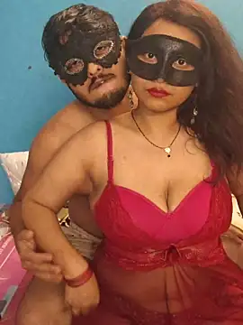 sexy42couple online show from May 25, 2026, 7:12 pm